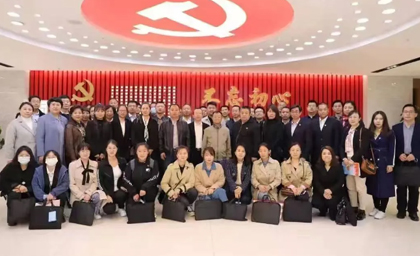 大愛無(wú)疆獻(xiàn)愛心 助殘服務(wù)暖人心